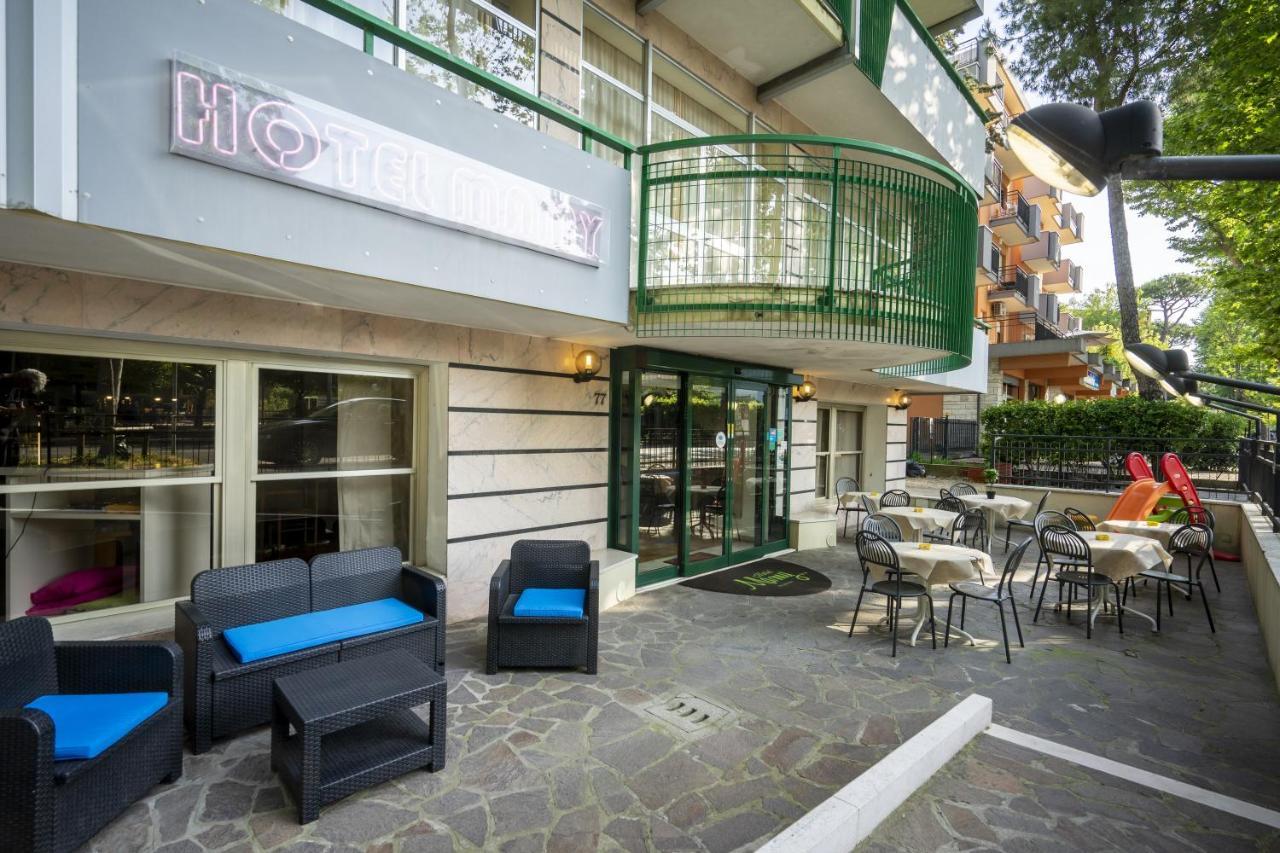 Hotel Mamy Rímini Exterior foto